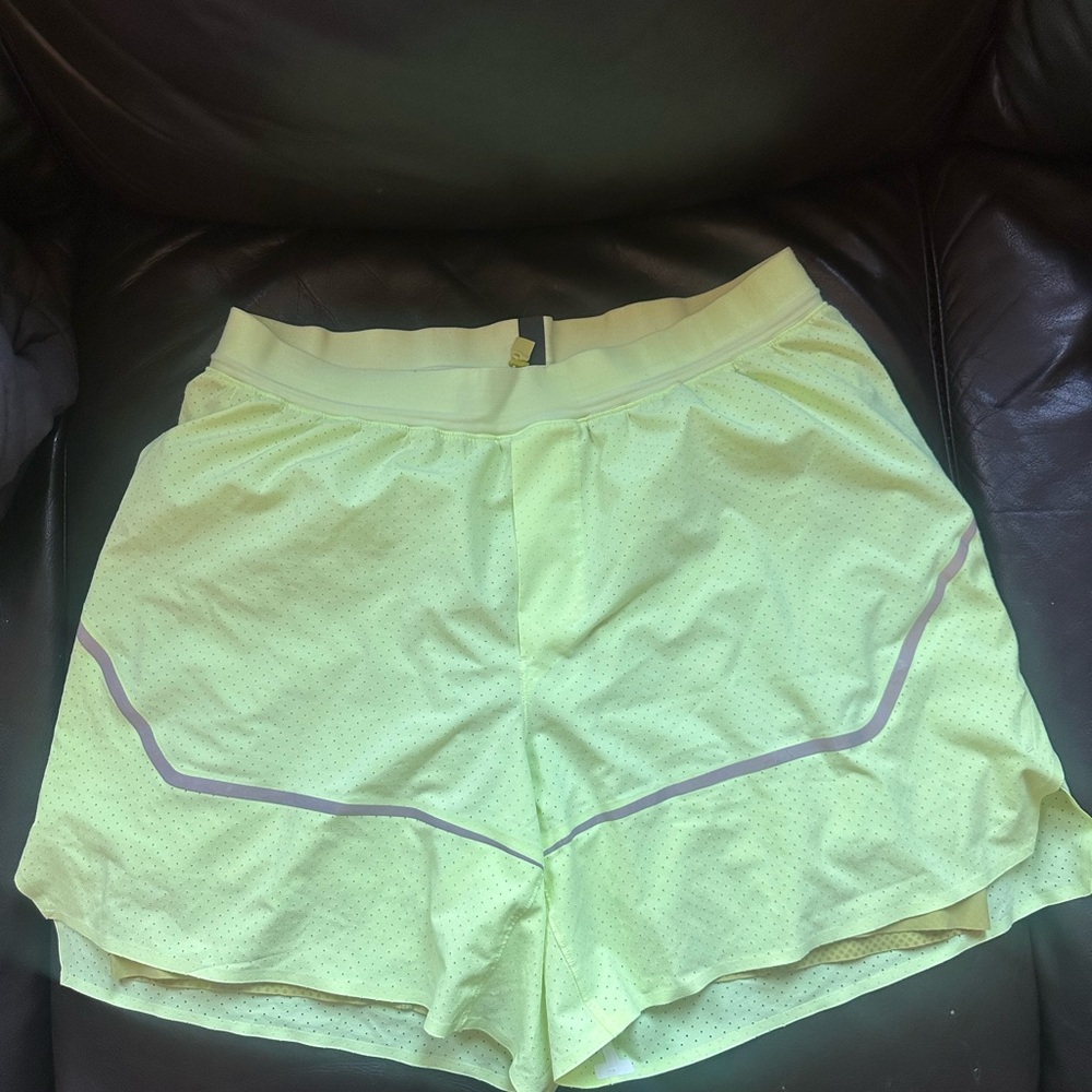 Lululemon Athletica Light Yellow Men's Athletic Shorts